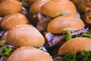 手作りパンがパサパサになるのはなぜ？原因と対処法を知っておこう